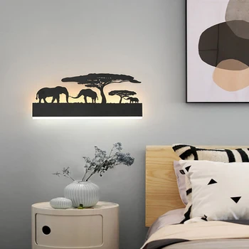 Modernus miegamojo lovos sienos lempa, gyvenamasis kambarys sofos, laiptai knygyno lentynose balkonas, drabužinė kūrybos gyvūnų LED apšvietimo šviestuvas